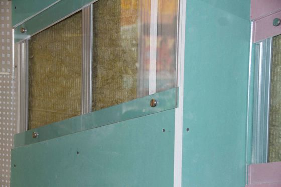 टिकाऊ जलरोधक जिप्सम बोर्ड 1220x2440 मिमी 12 मिमी घर नवीनीकरण और दीवार विभाजन परियोजनाओं के लिए