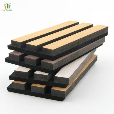 अच्छा मूल्य Customized 550kg/m3 ~ 880kg/m3 Density Black MDF+Polyester Fiber Acoustic Slat Wall Panel with More than 5 Years Warranty ऑनलाइन